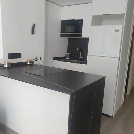 Apartamento Moderno Sobre El Mar Apartamento