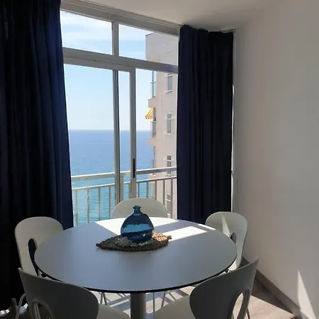Apartamento Moderno Sobre El Mar *